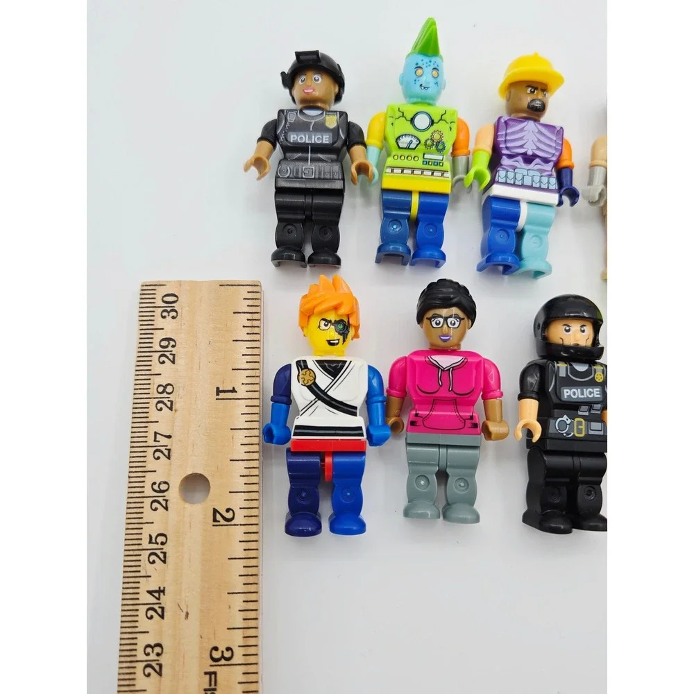 RMS International Building Block Minifigures Lot of 20 Police Fire Pirate Toy